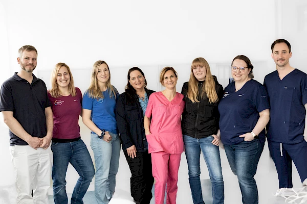 Das gesamte Team der Tieraugenambulanz Dr. Stadler